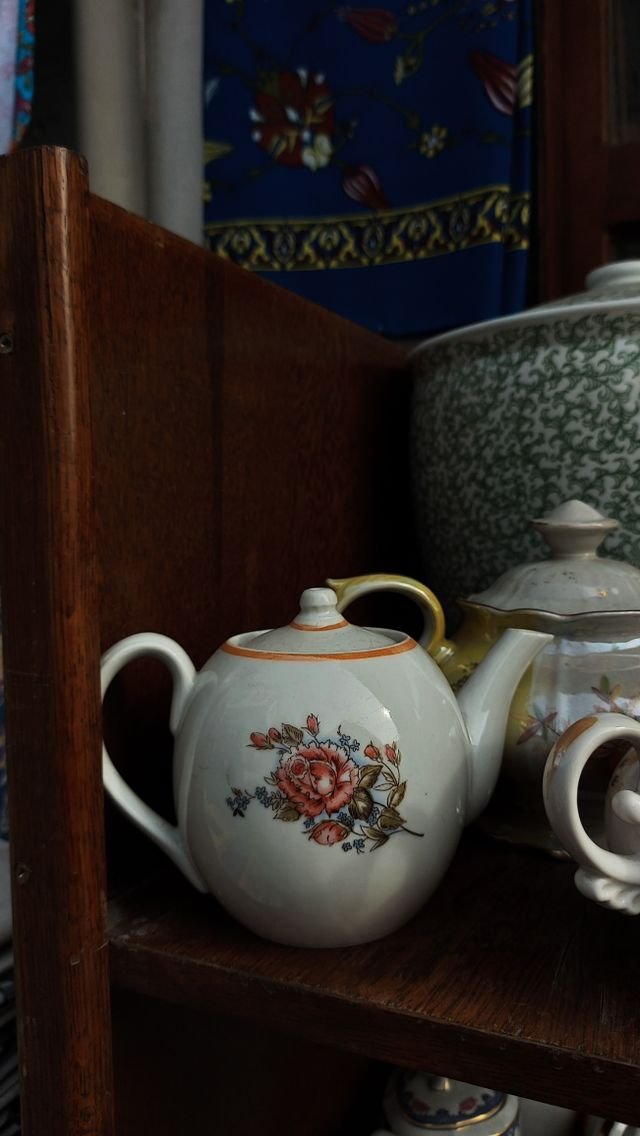 Floral Porcelain Teapot