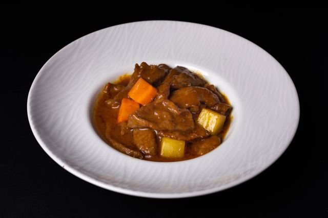 Slow Braised Beef Carrot Stew