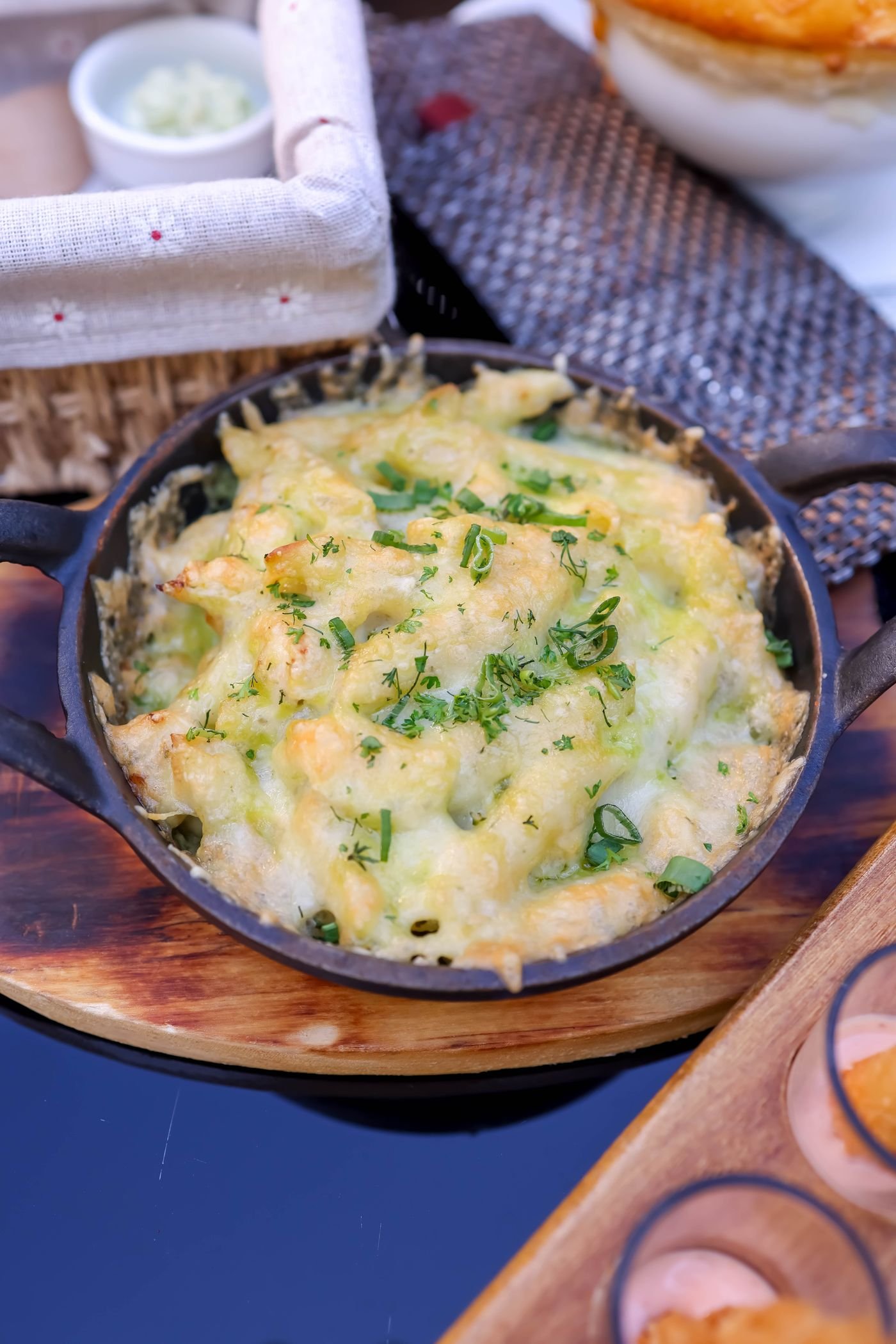 Herb Crusted Cast Iron Mac and Cheese